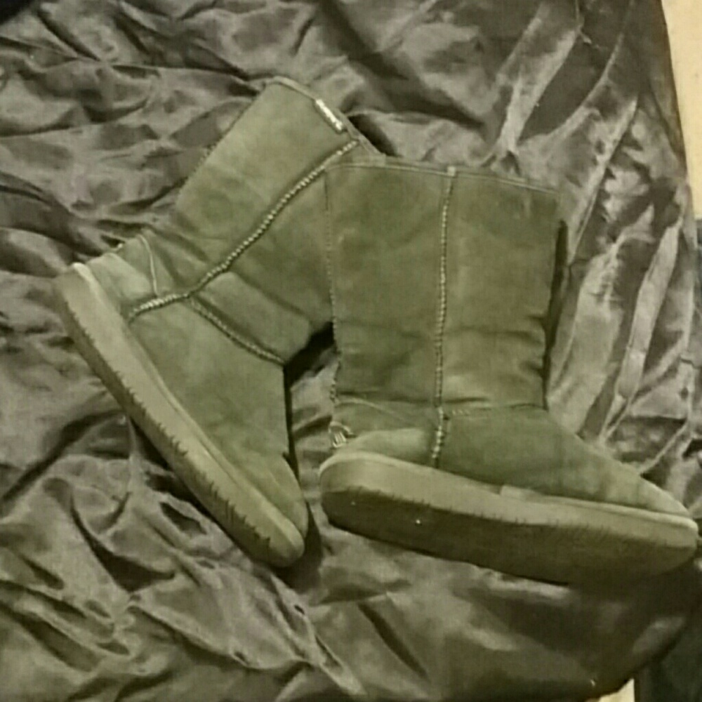BLACK BEARPAW BOOTS US 5 USED
